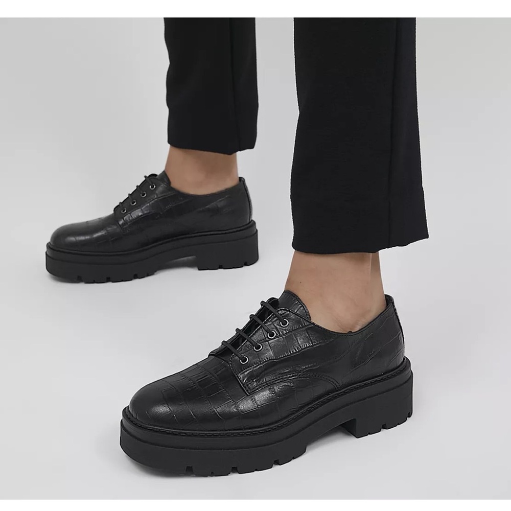 Madden Girl black croc-embossed leather lace-up Platform Oxford Casual Shoe